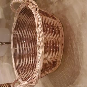 Two toned woven basket